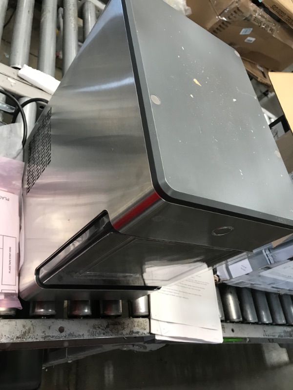 Photo 2 of -USED UNTESTED-
GE Profile Opal | Countertop Nugget Ice Maker with Side Tank | Portable Ice Machine Makes up to 24 Lbs. of Ice per Day | Stainless Steel Finish
