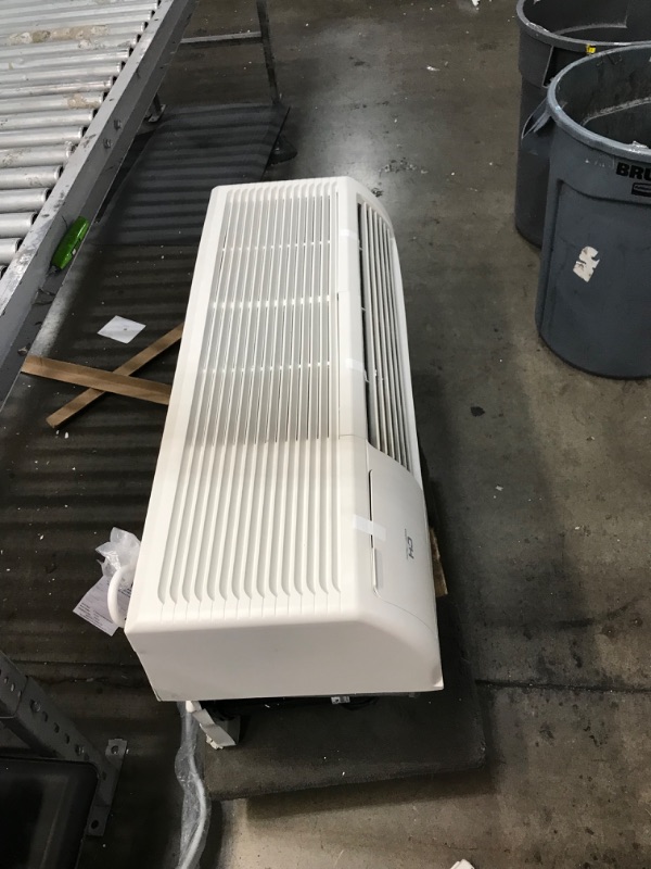 Photo 7 of **UNABLE TO TEST** VIEW PHOTO OF PRONG **
Cooper & Hunter 12,000 BTU PTAC Packaged Terminal Air Conditioner with 3.5 kW Electric Heater and Electric Cord
