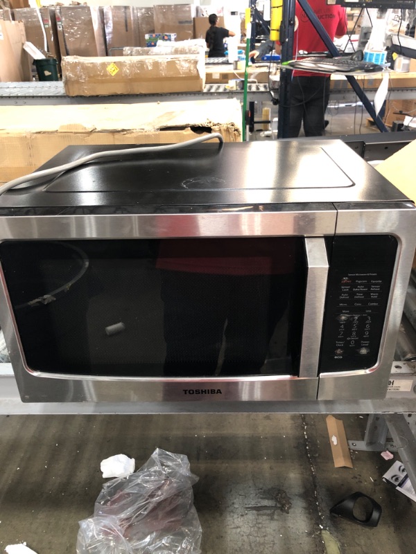 Photo 2 of TOSHIBA 4-in-1 ML-EC42P(SS) Microwave Oven, Smart Sensor, Convection, Air Fryer Combo, Easy-to-Clean Interior And ECO Mode, Mute Function, Position Memory Turntable, 1000W, 1.5 Cu Ft, Silver
NON functionable 