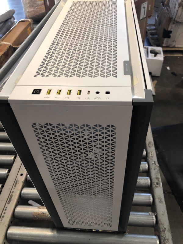 Photo 1 of Corsair 7000D AIRFLOW Full Tower E-ATX Case - White
