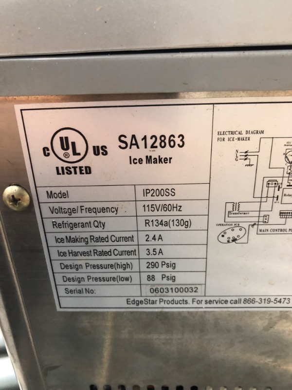 Photo 4 of EdgeStar PIM200SS 12 Inch Wide 2.4 Lbs. Capacity Portable Ice Maker with 40 Lbs. Daily Ice Production.
