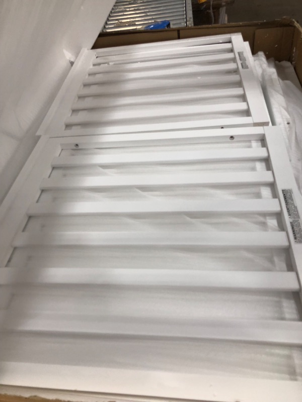 Photo 1 of DaVinci Charlie 4-in-1 Convertible Crib - White