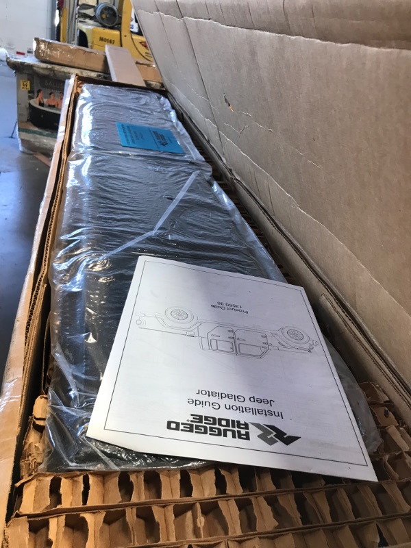 Photo 2 of ***RAIL SIZE UNKNOWN***Rugged Ridge 13550.35 Armis Retractable Bed Cover fits 2020-2023 Jeep Gladiator with Factory Trail Rail System damaged
