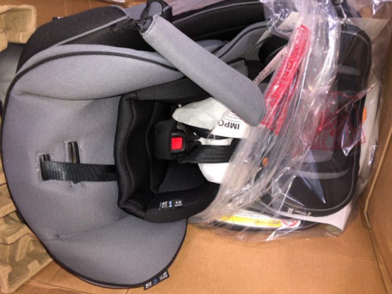 Photo 3 of Chicco Fit 4-in-1 Convertible Car Seat - Onyx