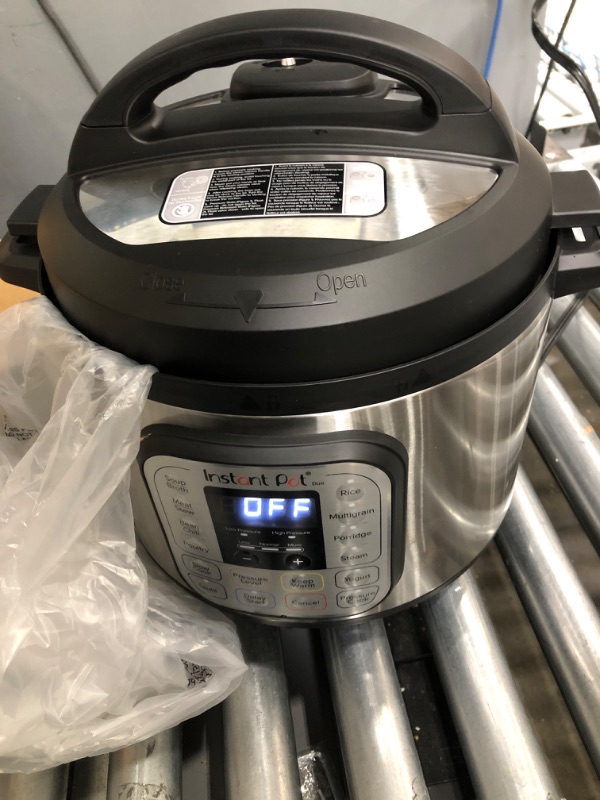 Photo 5 of 8 qt. Stainless Steel Duo Electric Pressure Cooker