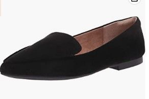 Photo 1 of Amazon Essentials Women's Loafer Flat
 SIZE 8