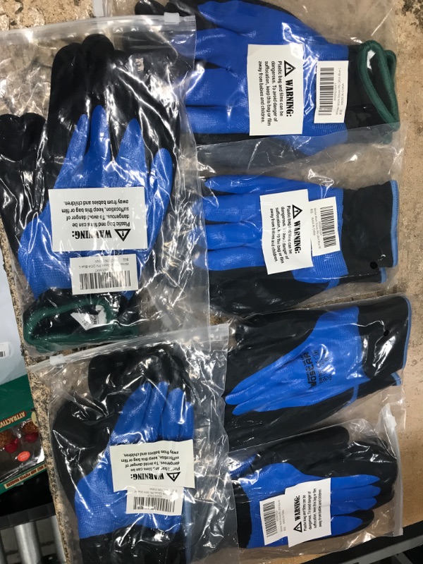 Photo 2 of 6 of- Winter Nitrile Work Gloves Fleece Lined Waterproof Thermal Warm for Outdoor Ice Snow Tear Resistant Garden Gloves Blue Medium and Large 