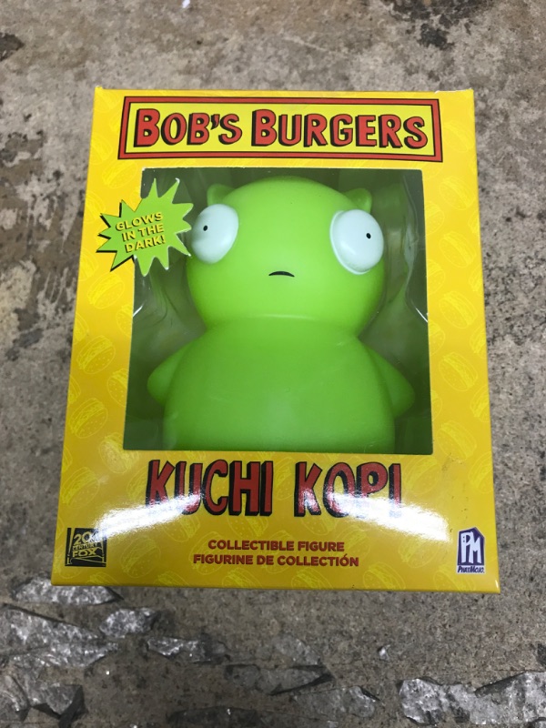 Photo 2 of baeubo Bobs Burgers Kuchi Kopi Glow in The Dark 5" Vinyl Figure