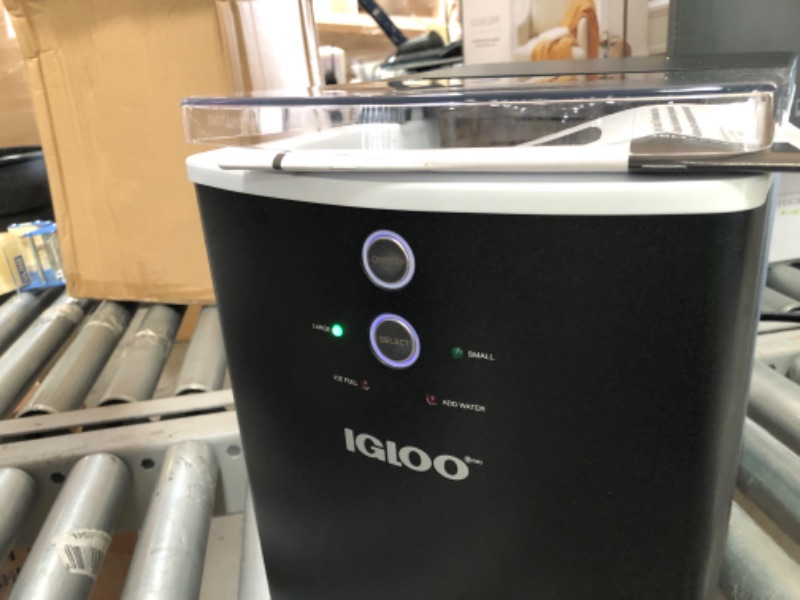 Photo 3 of Igloo 33 Lb Ice Maker, One Size , Black
