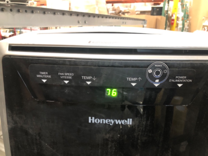 Photo 3 of PARTS ONLY  *** USED: Honeywell Portable Air Conditioner w Heat Pump, Dehumidifier & Fan, Cools & Heats Rooms Up to 700 Sq. Ft. w Remote & Advanced LED Display, MN4HFS9 15.2"D x 18.1"W x 29.4"H

