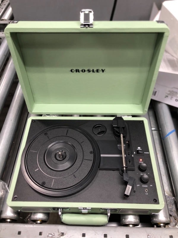 Photo 3 of Crosley CR8005F-MT Cruiser Plus Vintage 3-Speed Bluetooth in/Out Suitcase Turntable, Mint TESTED AND FUNCTIONS