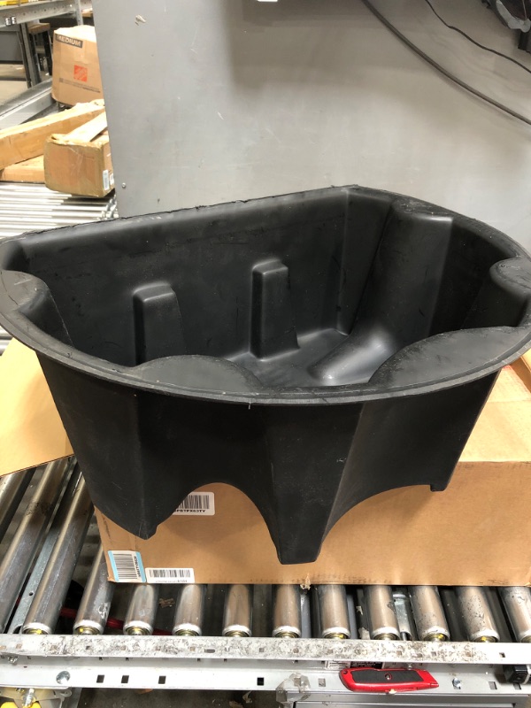 Photo 1 of 27" x 21" x 10.5" container