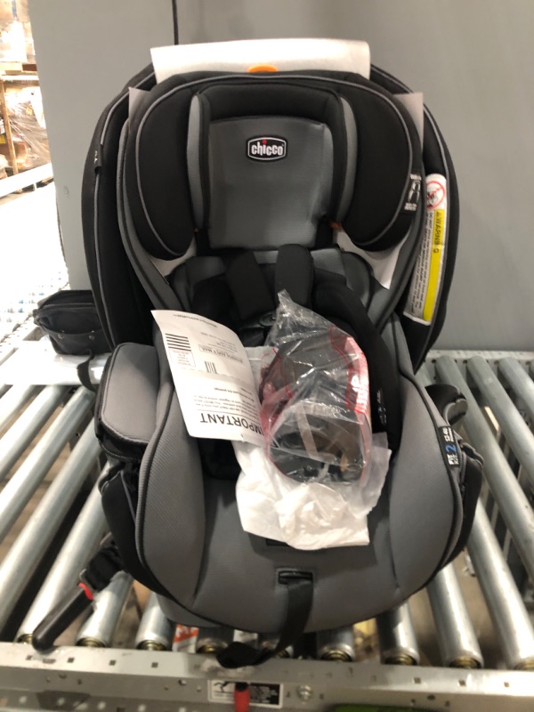 Photo 2 of Chicco Fit 4-in-1 Convertible Car Seat - Onyx