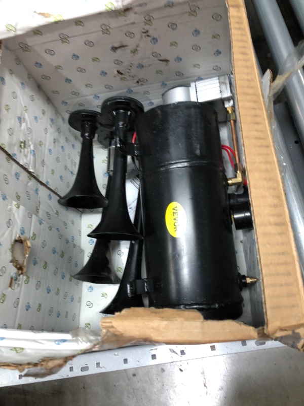 Photo 4 of **Missing Parts**VEVOR 150DB Train Horns Kit for Trucks Super Loud with 120 PSI 12V Air Compressor 4 Trumpet Air Horn Compressor Tank For Any Vehicle Trucks Car Jeep Or SUV (Black)
