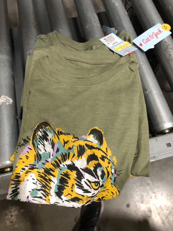 Photo 2 of 3 PACK**Boy' Roaring Tiger Graphic Hort Leeve T-hirt - Cat & Jack™ Olive Green XSMALL AND LARGE
