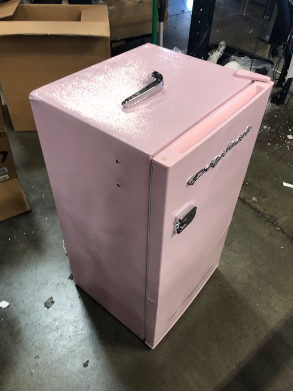 Photo 8 of (BROKEN PIPE; MULT. DENTS) FRIGIDAIRE EFR376 Retro Bar Fridge Refrigerator with Side Bottle Opener, 3.2 cu. Ft, Pink/Coral
