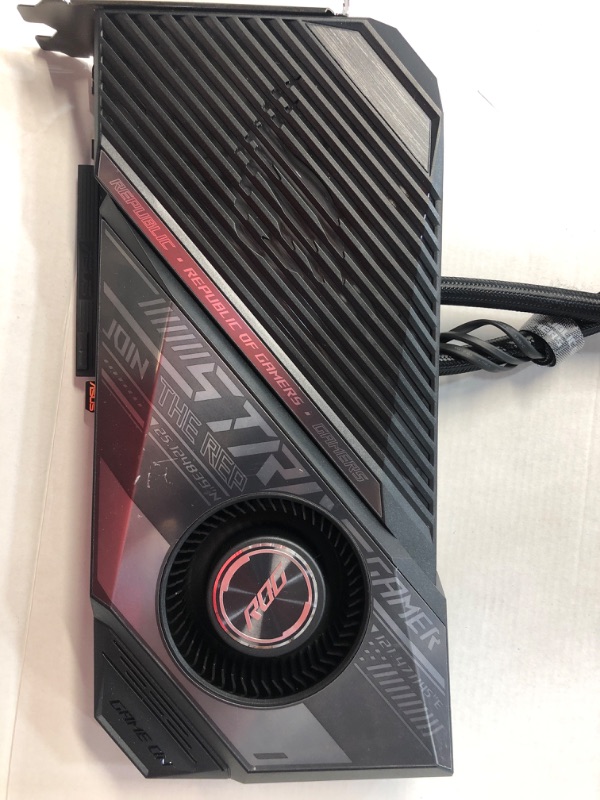 Photo 3 of Asus ROG AMD Radeon RX 6900 XT Graphic Card - 16 GB GDDR6 (1844821)
