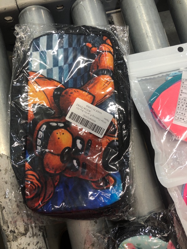 Photo 1 of 8 Packs of Genovega Breathable Kids Face Masks for Sports, Washable Reusable and Adjustable
+
2 zip up makeup bags