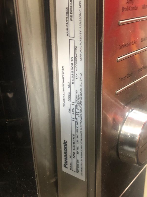 Photo 3 of (DAMAGED, DOES NOT FUNCTION)Panasonic HomeCHEF 4-in-1 Microwave Mulit-Oven with Air Fryer, Convection Bake, FlashXpress Broiler, Inverter
**FRONT BROKEN, DOOR DOES NOT CLOSE**