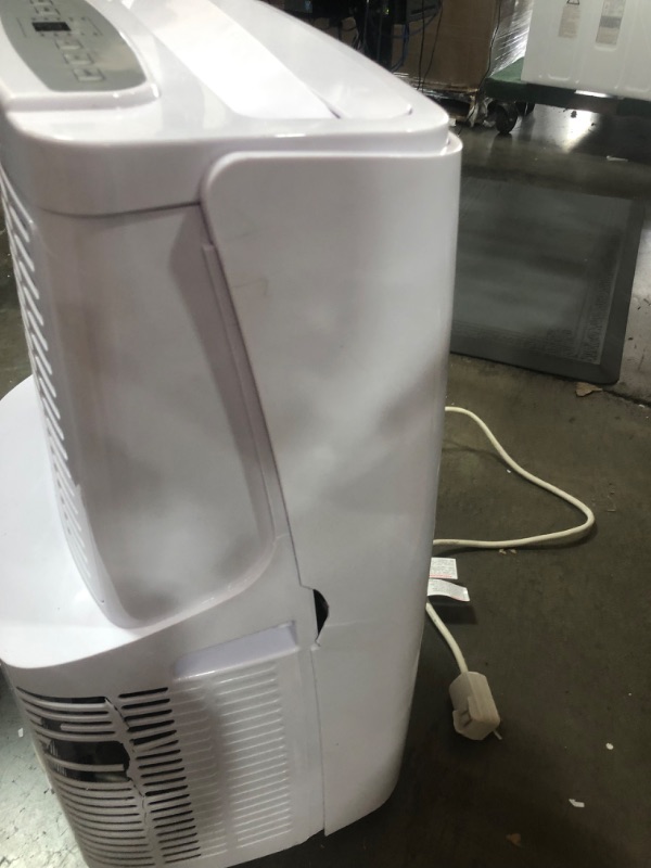 Photo 12 of (DAMAGED)Rosewill 12000 BTU Portable Air Conditioner, Heater and Dehumidifier RHPA-18003
**BROKEN SHELL, STILL TURNS ON**
