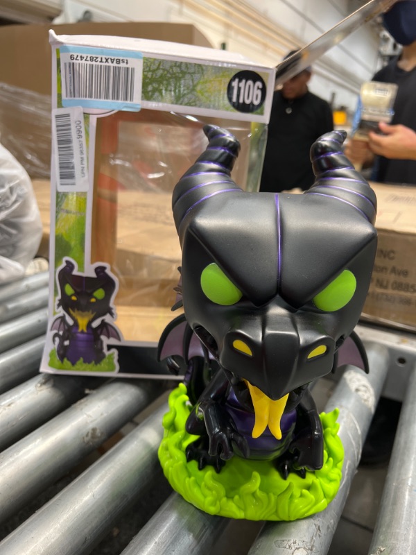 Photo 2 of Funko Pop! Jumbo: Disney - Maleficent Dragon, Amazon Exclusive (Glow in The Dark)
