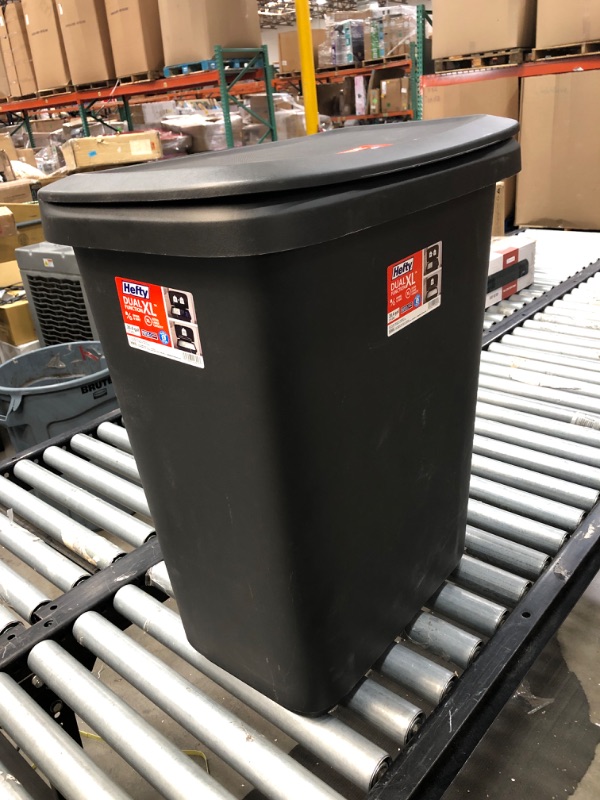 Photo 1 of **lid is loose**
Hefty 20.4gal XL Dual Function Trash Can Black