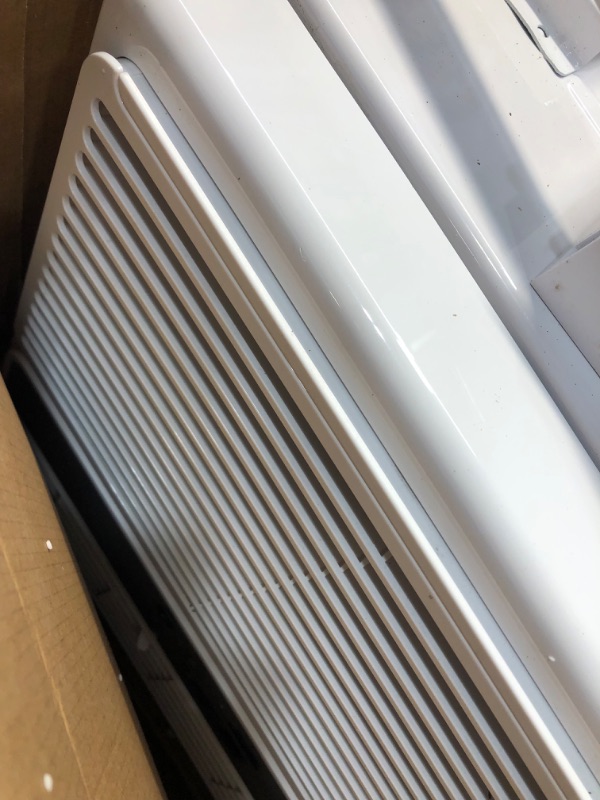 Photo 2 of -USED-DIRTY-DAMAGED-
Midea MAW10R1BWT 10,000 BTU Window AC W/Remote
