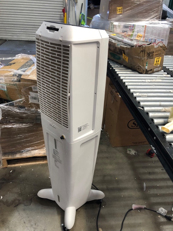 Photo 4 of -HUSED-
Honeywell TC50PEU Indoor/Outdoor Portable Evaporative Air Cooler
