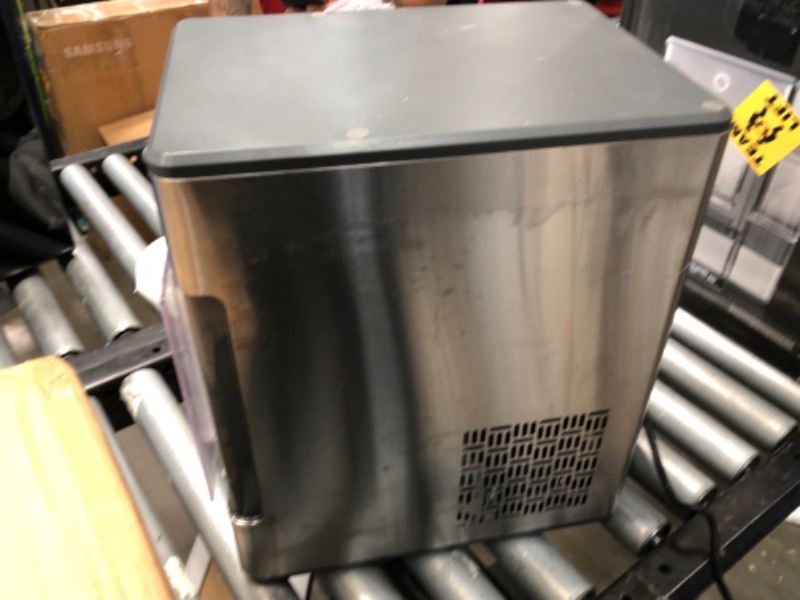 Photo 2 of -USED-
GE Profile Opal | Countertop Nugget Ice Maker with Side Tank | Portable Ice Machine Makes up to 24 Lbs. of Ice per Day | Stainless Steel Finish
