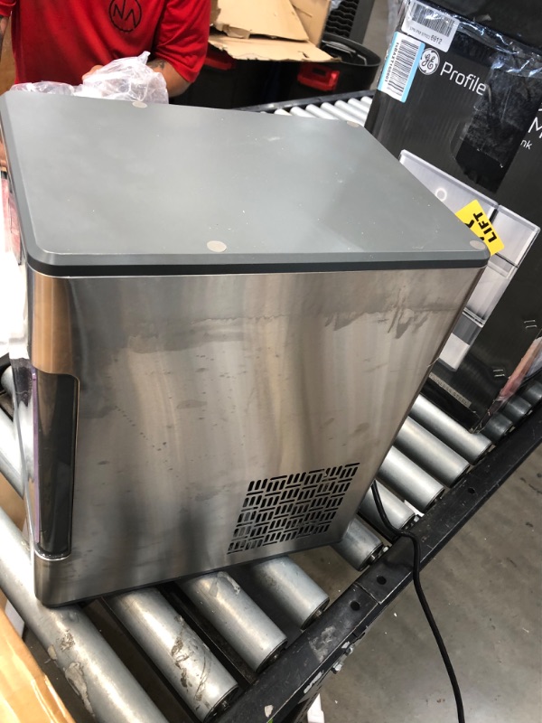 Photo 5 of -USED-
GE Profile Opal | Countertop Nugget Ice Maker with Side Tank | Portable Ice Machine Makes up to 24 Lbs. of Ice per Day | Stainless Steel Finish
