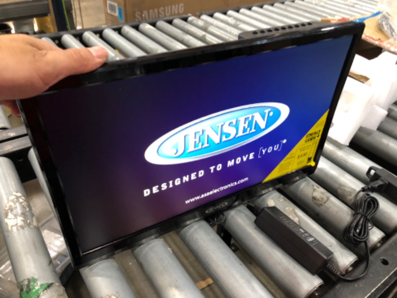 Photo 3 of -USED-
JENSEN JTV1917DVDC Jensen 19 INCH LCD TV with DVD Player
