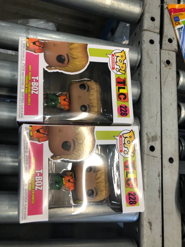 Photo 2 of 2 pack - Funko Pop! Rocks: TLC - T-Boz Vinyl Figure
- Minor cosmetic box damaged 
