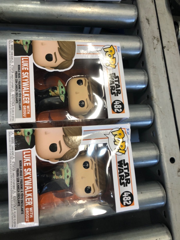 Photo 2 of 2 pack - Funko Pop! Star Wars: Mandalorian - Luke with Child Vinyl Bobblehead
