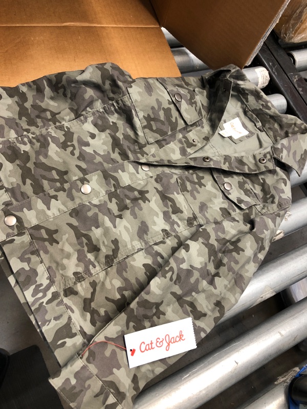 Photo 2 of Boy' Button-up Camo Hirt Jacket - Cat & Jack™ Olive Green small 