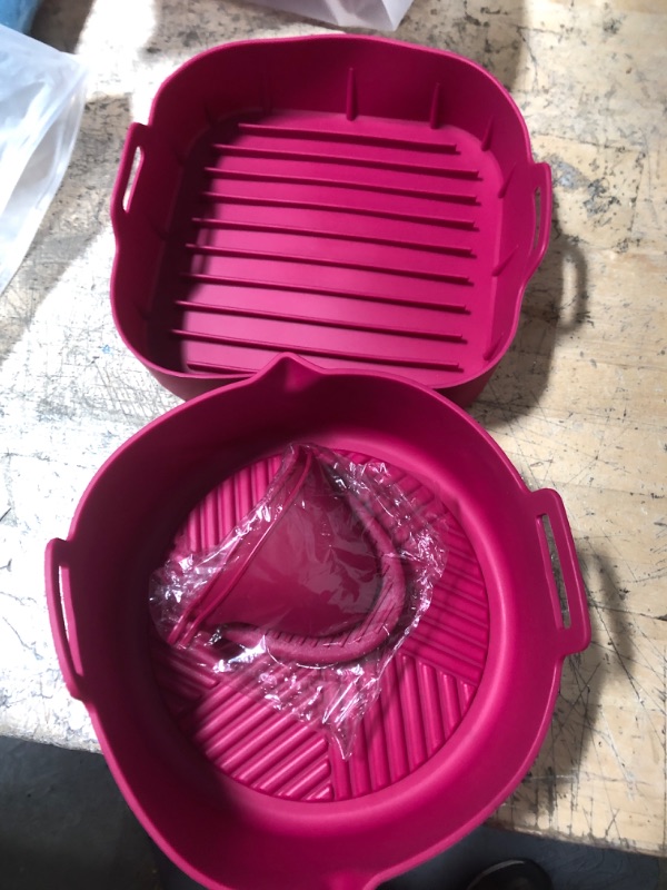 Photo 1 of AIR FRYER/MICROWAVE SILICONE POTS,LINERS. set of 2, thick, 3mm and SILICONE MITTENS included EASY to clean reuseble BPA FREE one square pot and one round pot both fit on all types of air fryers RED