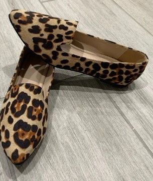 Photo 1 of ABCDE leopard print mules SIZE 7
