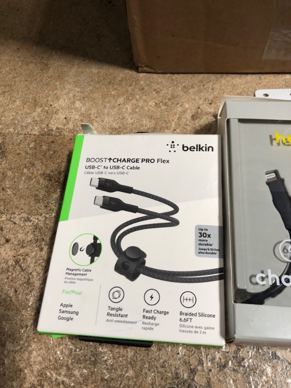 Photo 2 of Charger Bundle 3 Items
Cabo Carregador Apple USB-C 2M Mll82am/a Apple, Belkin BOOST?CHARGE PRO Flex USB Cable 2 M USB 2.0 USB C Black, Heyday iPhone Charging Cable 6ft 