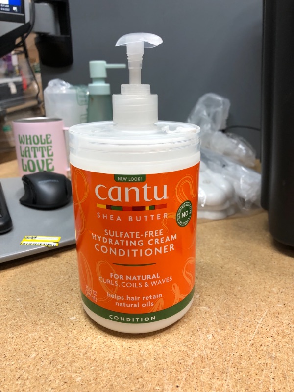 Photo 2 of ** ONLY ONE** Cantu Natural Hair Conditioner Hydrating Cream 25 Ounce Pump (3 Pack)
