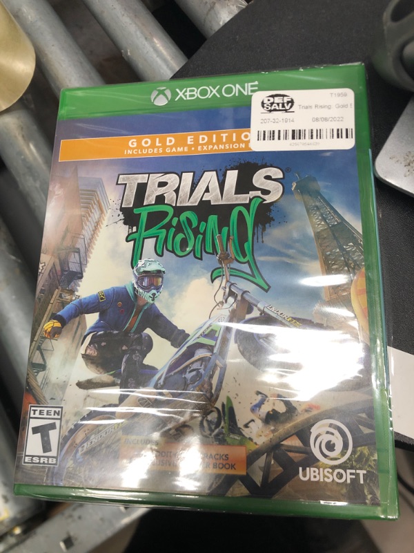 Photo 2 of Trials Rising Gold Edition Ubisoft Xbox One 887256037109
