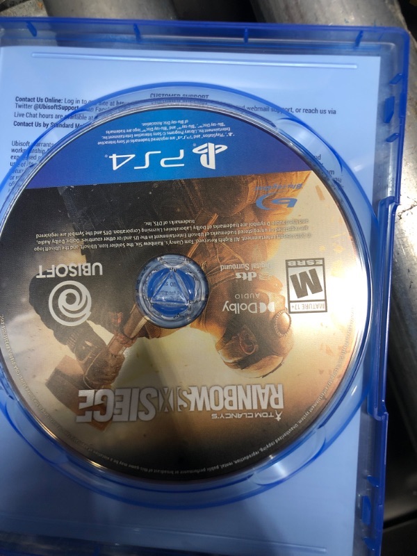 Photo 2 of Tom Clancy's Rainbow Six Siege - PlayStation 4
