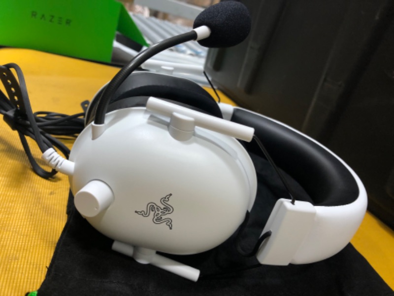 Photo 3 of Razer BlackShark V2 X Gaming Headset: 7.1 Surround Sound White 