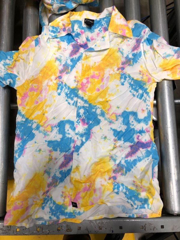 Photo 2 of Boys' Short Sleeve Button-Down Shirt - Art Class™ M
