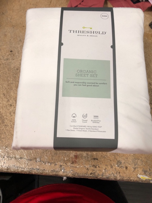 Photo 2 of 300 Thread Count Organic Sheet Set - Threshold™
QUEEN SIZE