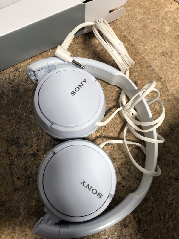 Photo 3 of Sony MDR-ZX110 Stereo Headphones (White)