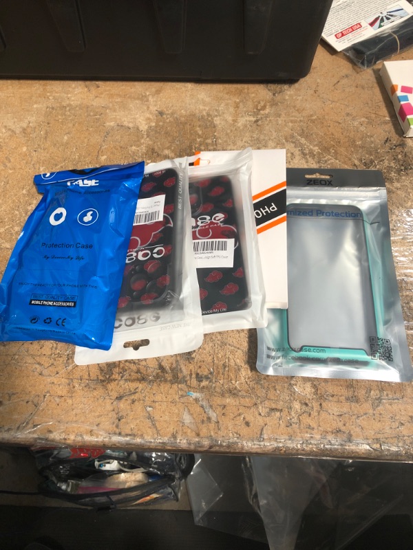 Photo 1 of BUNDLE OF 5 MISC PHONE CASES