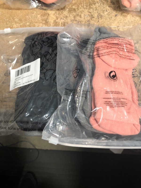Photo 1 of Grip Socks for Women Pilates Non Slip Socks Womens Pilates Socks with Grips for Women Grippers Socks No Slip Socks Women (SIZE NOT LISTED - OSFM)
2 X PACKS