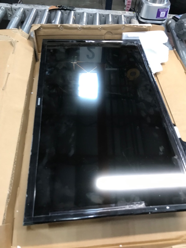 Photo 2 of ***Parts Only***SAMSUNG 32-inch Class LED Smart FHD TV 1080P (UN32N5300AFXZA, 2018 Model)