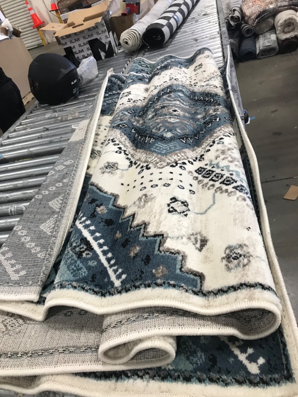 Photo 1 of 5'x8' Grey/Blue Area Rug 