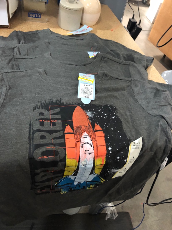 Photo 3 of 4 pack - Boy' Hort Leeve 'Rocket Explorer' Graphic T-hirt - Cat & Jack™ - Small 