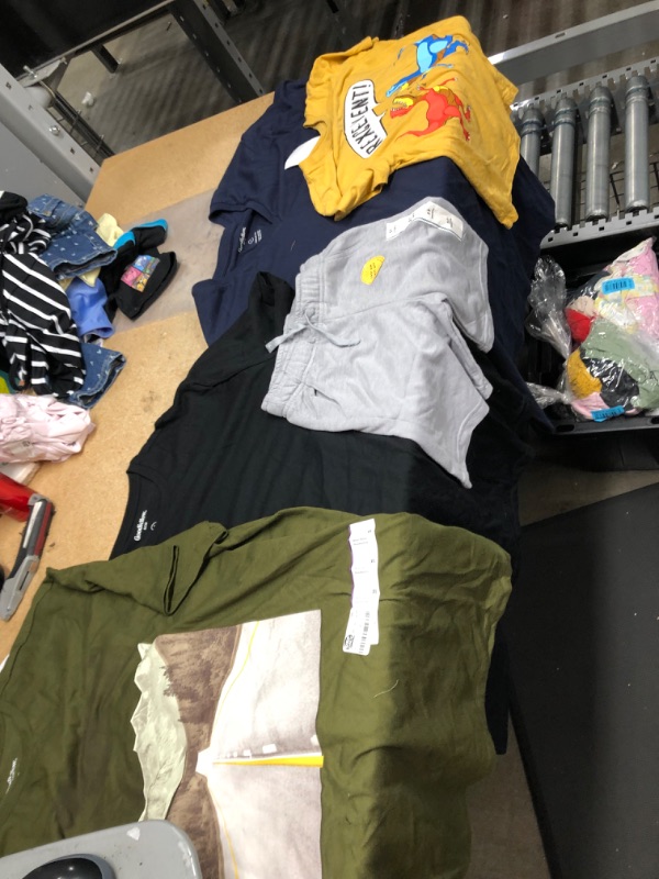 Photo 1 of 5 item bundle 
clothing bundle 